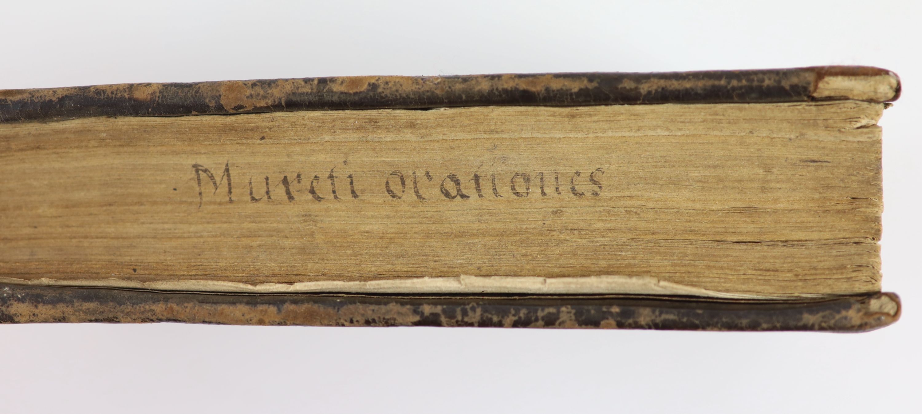 Muretus, Marcks Antonius. Orationum Volumina Duo ... Adiunximus etiam Caroli Sigonii Oratoris divertissiini Orationes VII